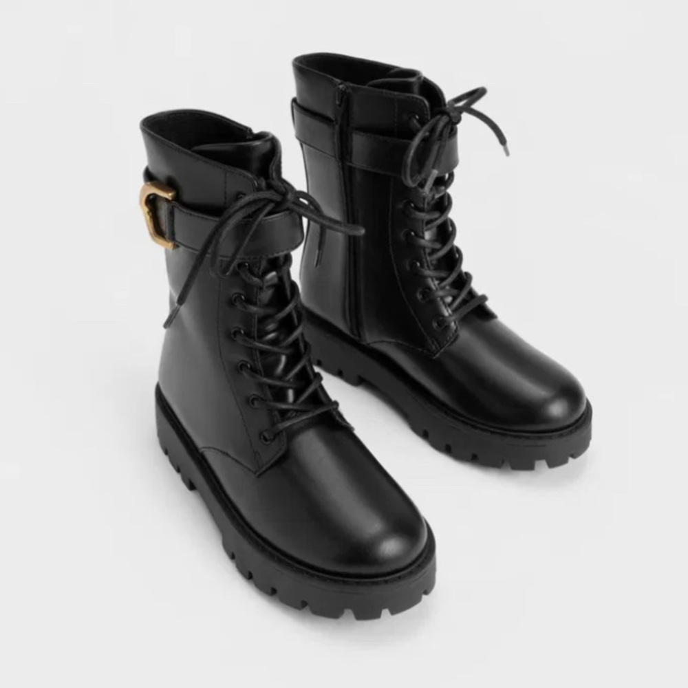CHARLES & KEITH

Gabine Lace-Up Ankle Boots for kids size 34/ US 3